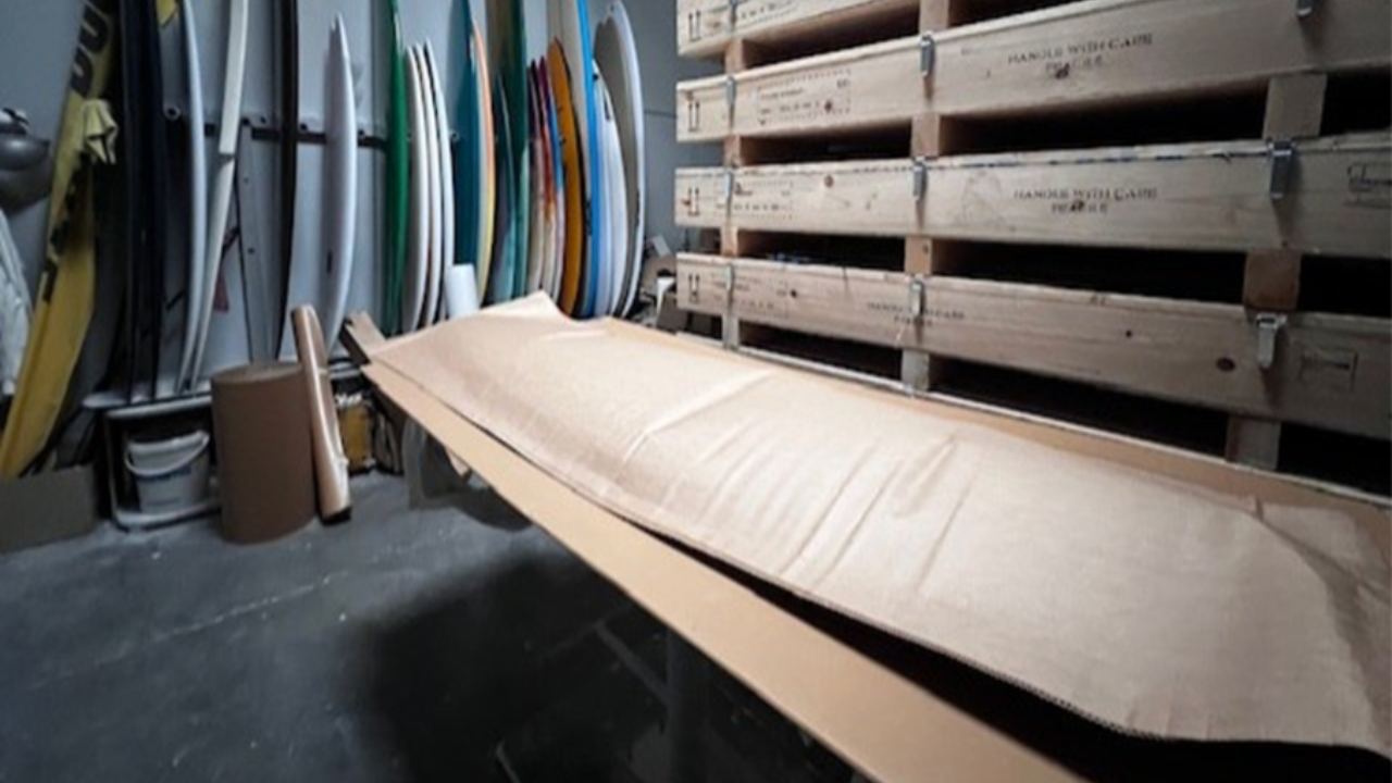 BRANOseal Wellpappe als Schutz für Surfbretter